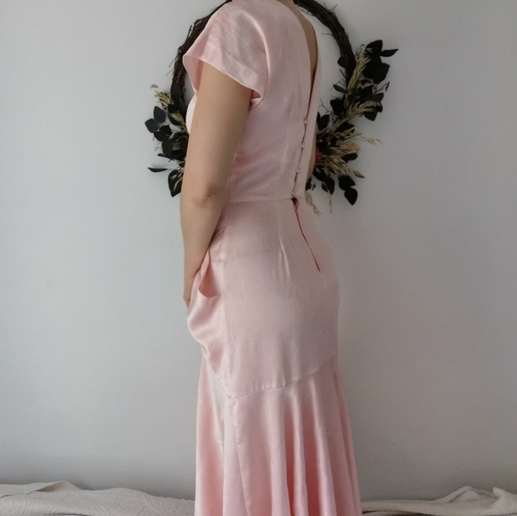 Medium vintage pink satin cocktail dress, women's retro evening wear - Picture 4 of 10